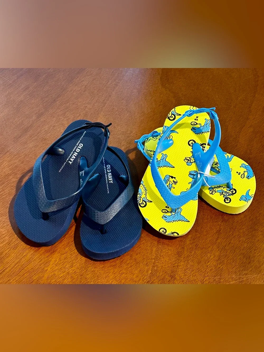 Old Navy Toddler Flip Flops - Navy & Bright Yellow Shark Print